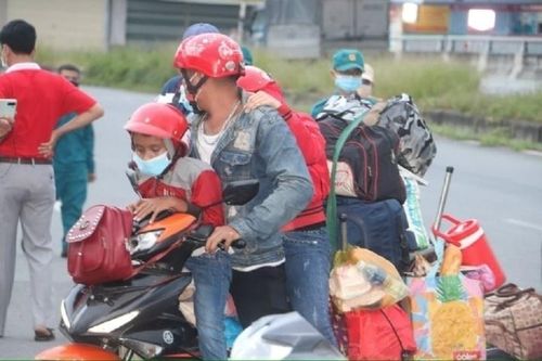 Bộ Y tế đề nghị các địa phương không cách ly người về quê ăn Tết