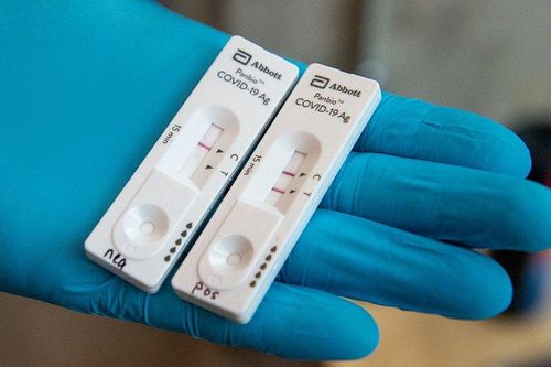Hiệu quả của các loại xét nghiệm nhanh tại nhà với biến chủng Omicron