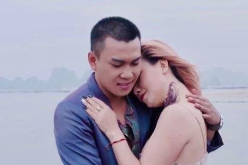 Hoàng Yến tiết lộ cảnh nóng với 'phi công' 9x