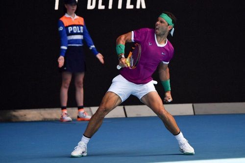 Nadal vào tứ kết sau màn 'đấu súng' nghẹt thở