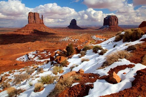 Tuyết xâm chiếm sa mạc Sahara lần thứ 5 trong vòng 40 năm qua