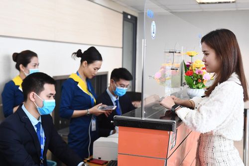 Giá vé máy bay chỉ tăng nhẹ sát Tết