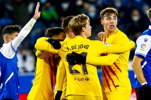 Xavi thắng giải hạn cùng Barcelona