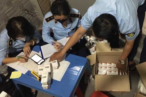 Bắt giữ và xử lý lượng lớn thuốc chữa Covid-19 không rõ nguồn gốc tại TP. Hồ Chí Minh