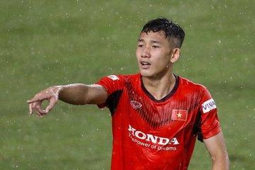 Tiền vệ Hai Long: 'Tôi tiếc vì không được triệu tập'