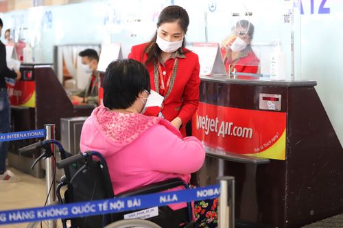 Những chuyến bay đoàn viên ngày cuối năm