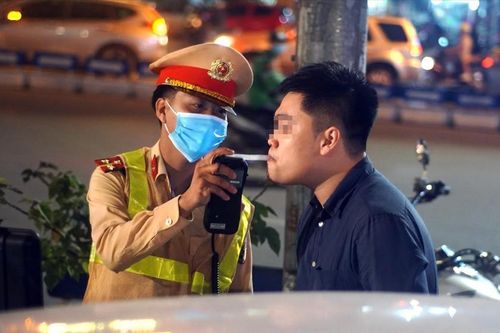 Mức phạt nồng độ cồn tài xế cần biết