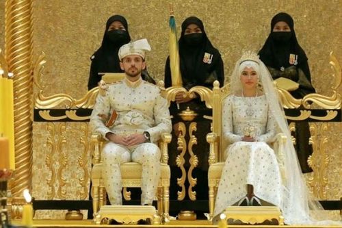 Đám cưới 10 ngày phủ đầy vàng và kim cương của Công chúa Brunei