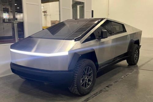 Rò rỉ mới nhất về bán tải điện Tesla Cybertruck: Không có tay nắm cửa