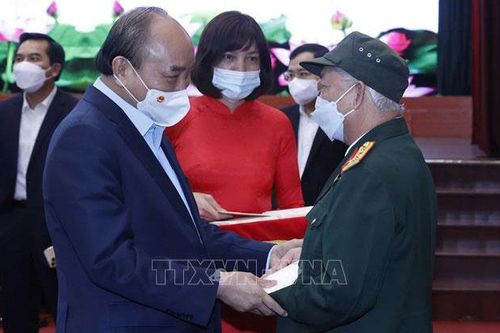 Chủ tịch nước Nguyễn Xuân Phúc: Quan tâm chăm lo để mọi người dân đều có Tết, không ai bị bỏ lại phía sau