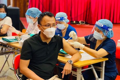 TP.HCM tổ chức tiêm vaccine phòng COVID-19 xuyên Tết