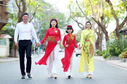 Bất ngờ với chiều cao ấn tượng của con gái Bình Minh