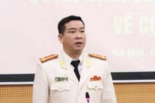 Khai trừ Đảng cựu đại tá Phùng Anh Lê