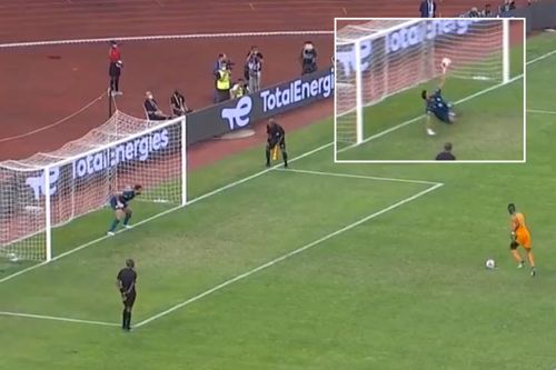 Bailly hóa 'Bruno phiên bản lỗi' trong loạt sút luân lưu