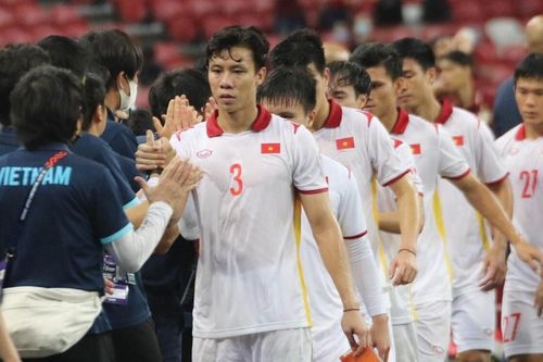 Tuyển Việt Nam sẽ tụt dốc sau khi để Thái Lan soán ngôi vua AFF Cup?