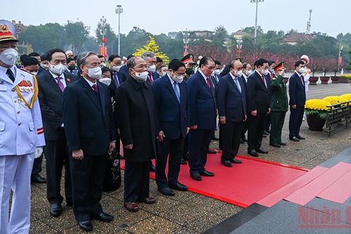 Lãnh đạo Đảng, Nhà nước vào Lăng viếng Chủ tịch Hồ Chí Minh