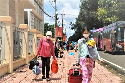 Đắk Lắk chỉ đạo khẩn sau vụ bắt công dân về quê ăn Tết cách ly 7 ngày