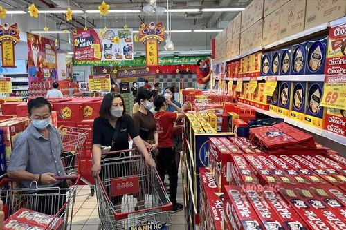 Hệ thống siêu thị tại Hà Nội hoạt động ra sao trong dịp Tết Nguyên đán