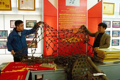 Về làng Thủy Ba nghe kể nghề bắt cọp