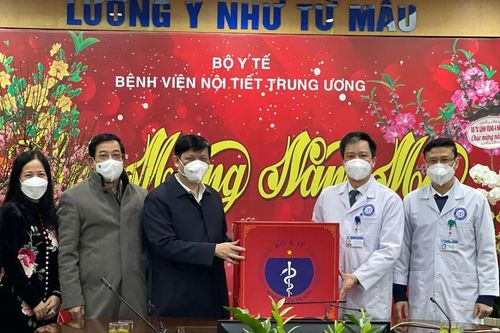 Tri ân những đóng góp lớn lao của lực lượng y tế chống dịch