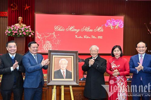 Tổng Bí thư chúc Tết Đảng bộ, chính quyền, nhân dân Hà Nội