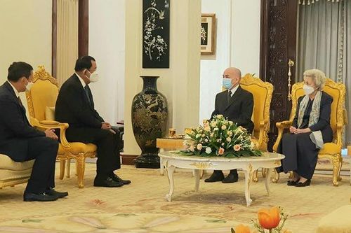 Con trai ông Hun Sen ra mắt quốc vương với tư cách ứng viên thủ tướng
