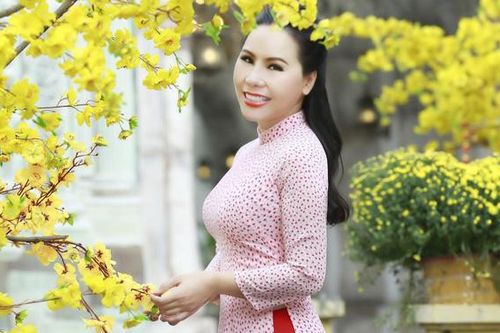 Gợi ý chọn áo dài du xuân