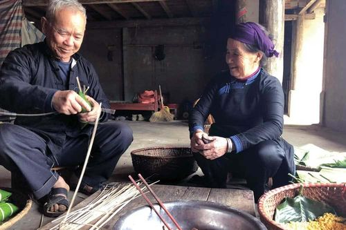 Bánh chưng đen - thơm ngát vị đại ngàn