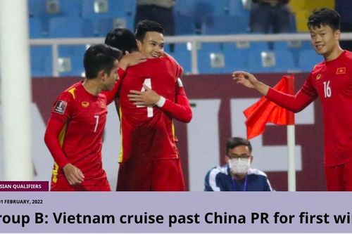 Cổ động viên châu Á chúc mừng tuyển Việt Nam có chiến thắng lịch sử