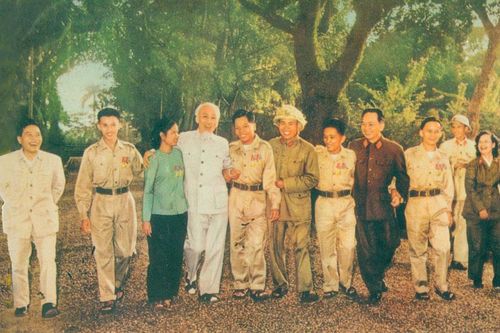 Bác Hồ sống mãi trong tôi