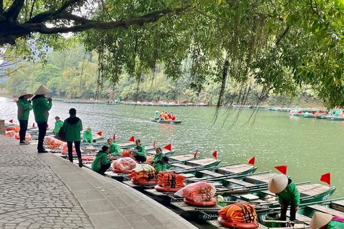 Du lịch Ninh Bình vắng khách ngày đầu năm mới