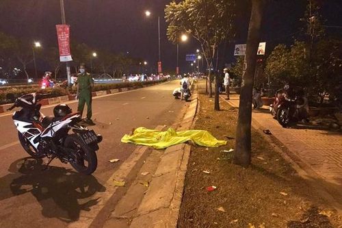Cướp giật trên phố ngày mồng 1 Tết, tên cướp té ngã tử vong