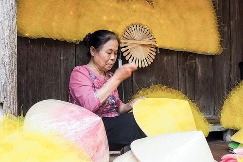 Thổi hồn vào những chiếc lá