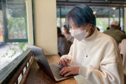 Tìm quán cà phê làm việc từ trong Tết
