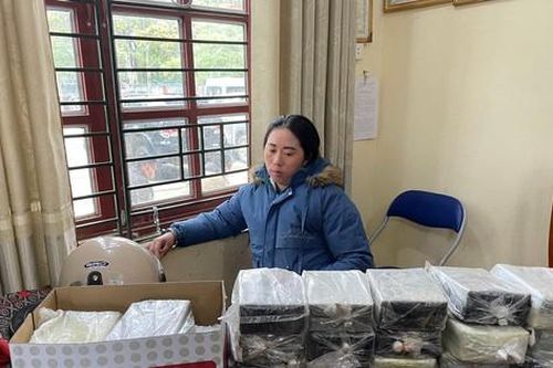 Bắt nữ đối tượng vận chuyển 72 bánh ma túy bằng xe máy