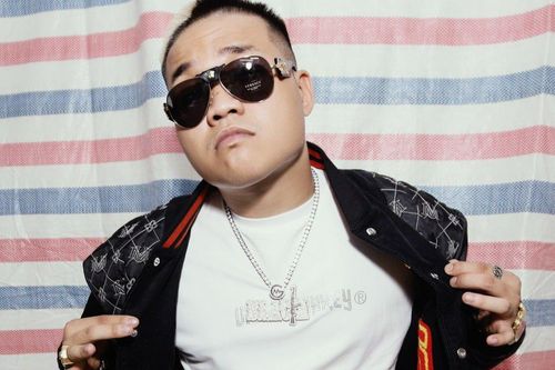 Blacka: 'Nói rapper lên mainstream bị mất chất là sai'