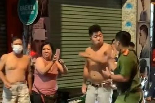 Khởi tố thanh niên chửi bới, hành hung công an
