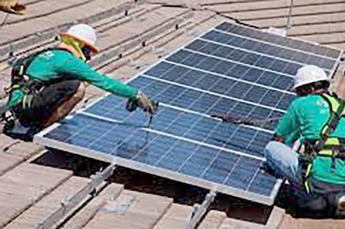 Mỹ gia hạn thuế quan đối với sản phẩm pin mặt trời