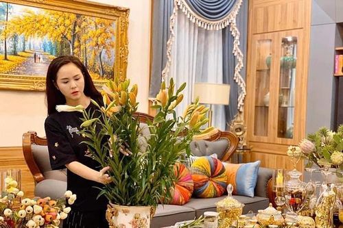Nữ hoàng Hoa hồng Bùi Thanh Hương gìn giữ hương vị Tết xưa