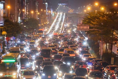Nhịp sống của người Hà Nội sau kỳ nghỉ Tết Nguyên đán