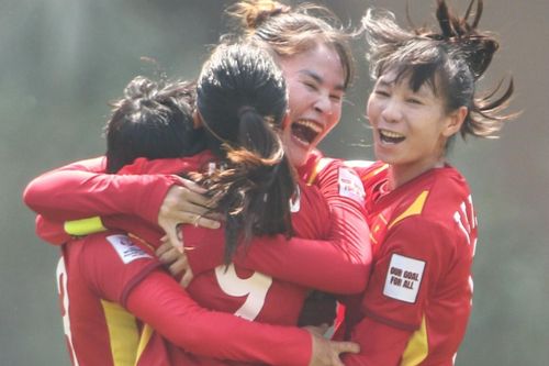 Thủ tướng biểu dương đội tuyển bóng đá nữ Việt Nam giành vé dự World Cup