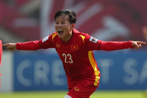 Minh Nguyệt: 'Bóng đá nữ được tung hô thế thôi, rồi đâu lại vào đấy'