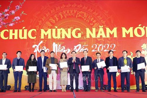 Chủ tịch Quốc hội gặp mặt đầu Xuân Nhâm Dần 2022 tại Văn phòng Quốc hội
