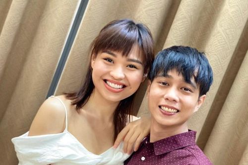 Lê Lộc - Tuấn Dũng tình tứ bên nhau hậu công khai hẹn hò