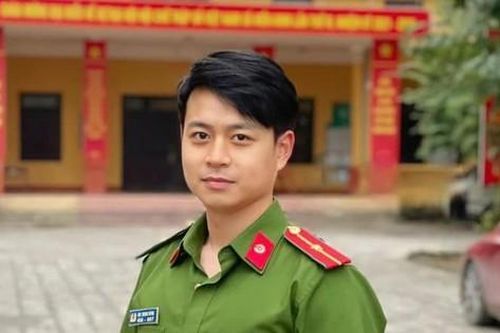 Con trai cố NSND Hoàng Dũng thể hiện ra sao với vai diễn đầu tay ở 'Phố Trong Làng'?