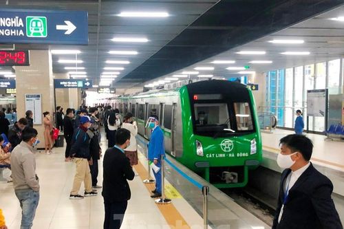 Tàu Cát Linh - Hà Đông vận chuyển trên 150 nghìn khách dịp Tết Nhâm Dần