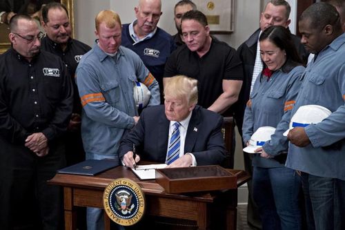 Mỹ-Nhật đạt thỏa thuận dỡ bỏ thuế quan thép có từ thời ông Trump