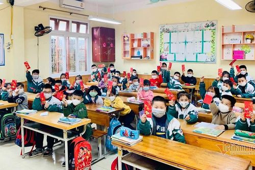 Nghệ An: Dịch Covid-19 phức tạp, gần 5 vạn học sinh lớp 1-6 trở lại học trực tuyến