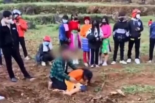 Vụ 'bắt bé gái H'Mông về làm vợ': Nam sinh lớp 10 trong clip nói gì với cơ quan chức năng?