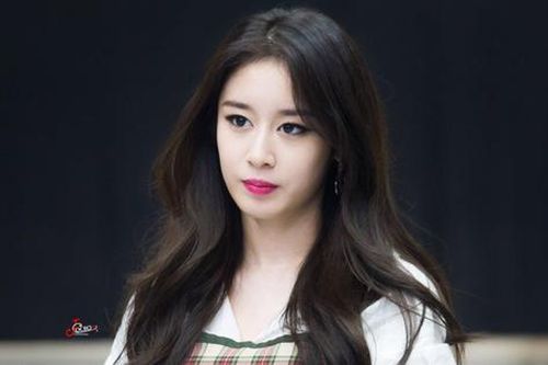 'Crush đời đầu' Jiyeon (T-ARA) công bố sắp 'lên xe hoa', lộ điểm trùng hợp với hội chị em